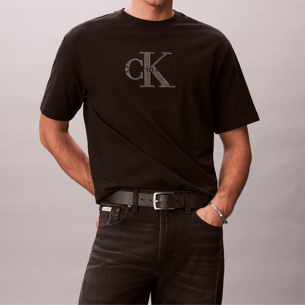 Relaxed Logo Appliqué T-shirt